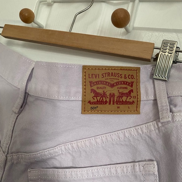 Levi's Women's 501 High Rise Original Denim Jean Shorts lilac-Style 56327-0254 - Picture 9 of 11